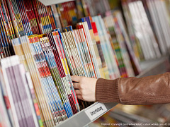 Zeitschriftenregal