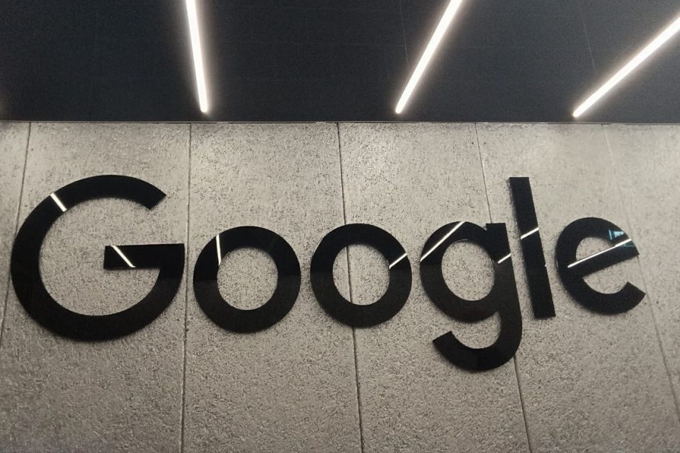 Google Schriftzug schwarz